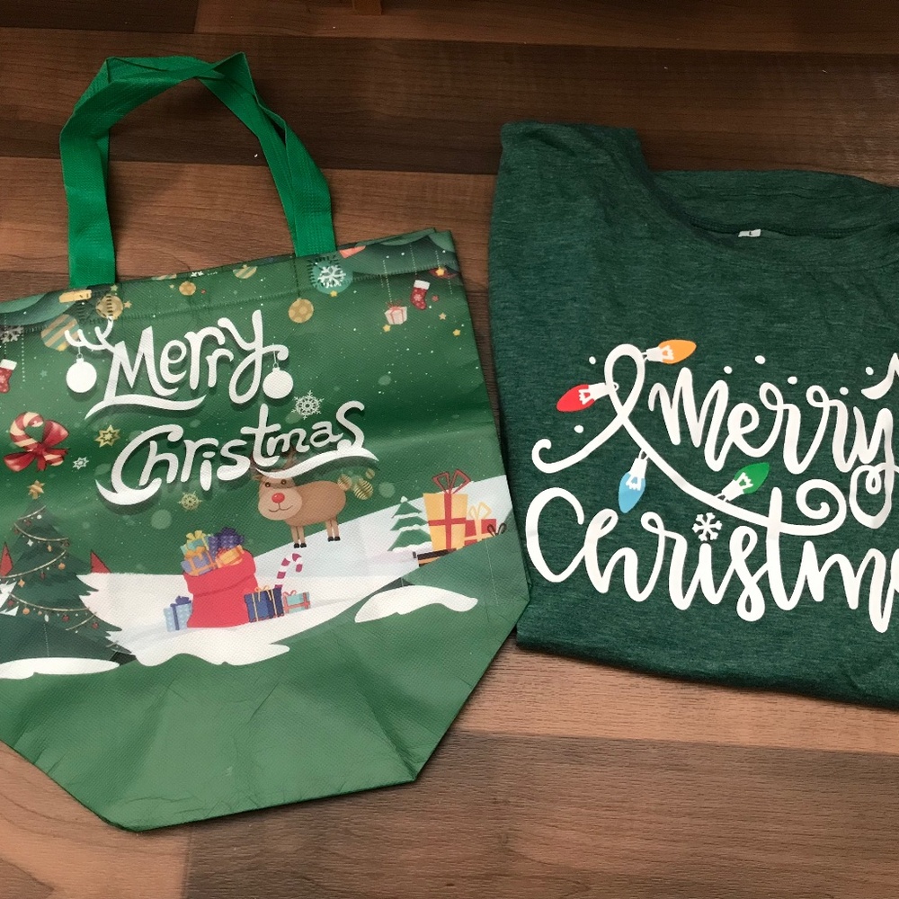 Christmas tee and bag gift set